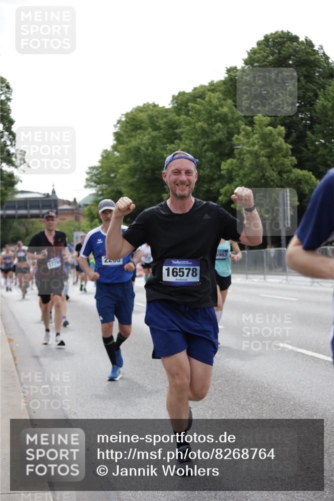29.06.2025 - hella hamburg halbmarathon Jannik Wohlers http://msf.ph/oto/8268764 29.06.2025 10:33:44 Lombardsbrücke 1417, 1705, 1787, 2265, 2464, 2482, 2496, 2526, 2933, 3145, 3829, 3848, 4807, 5561, 5584, 6364, 7324, 7329, 8277, 8349, 10360, 10800, 11092, 11432, 11642, 11668, 12165, 12330, 12896, 13401, 13437, 13485, 13934, 14047, 14058, 14873, 14919, 15792, 15793, 15845, 15983, 16115, 16578, 17105, 17440, 17789, 17953, 18044, 19145, 19164 meine-sportfotos.de