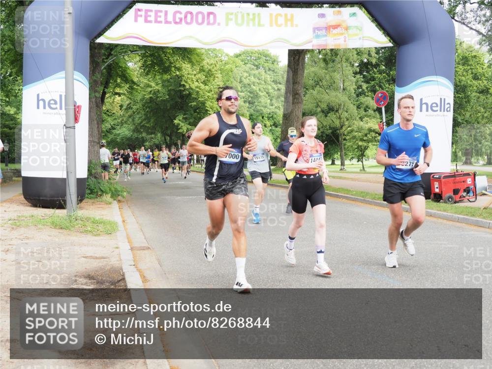 29.06.2025 - hella hamburg halbmarathon MichiJ http://msf.ph/oto/8268844 29.06.2025 10:30:57 Zwischen KM18-KM19 1312, 12839, 13446, 13709, 14447, 15175, 17000, 18275 meine-sportfotos.de