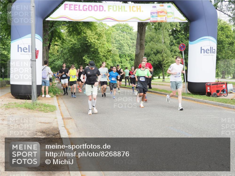 29.06.2025 - hella hamburg halbmarathon MichiJ http://msf.ph/oto/8268876 29.06.2025 10:31:05 Zwischen KM18-KM19 9371, 12839, 14201, 18304 meine-sportfotos.de