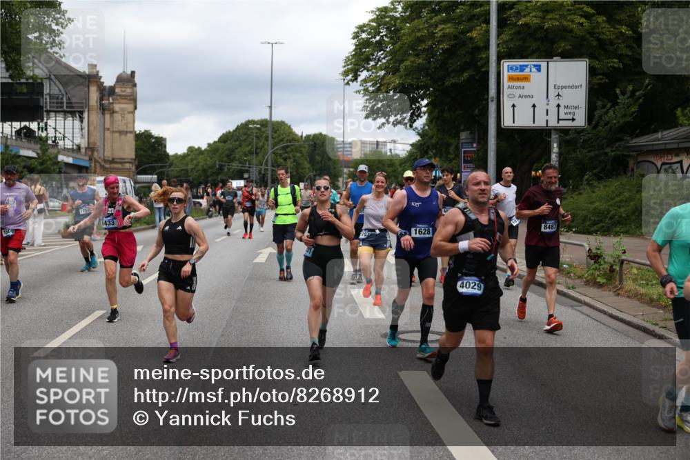 29.06.2025 - hella hamburg halbmarathon Yannick Fuchs http://msf.ph/oto/8268912 29.06.2025 10:48:57 20KM 1125, 1496, 1506, 1628, 2029, 2119, 2252, 2448, 2474, 2561, 2771, 2884, 2955, 3041, 3652, 3791, 3794, 3945, 4029, 4231, 4616, 4868, 4903, 4938, 5319, 6355, 6433, 6443, 6587, 6891, 6938, 8487, 8514, 8618, 8973, 10044, 10368, 10376, 11184, 11333, 11568, 11747, 11797, 11799, 11976, 12483, 12526, 12584, 12961, 13267, 13988, 14036, 14175, 14592, 14638, 14834, 14845, 14909, 14948, 15389, 15854, 15868, 15896, 16047, 16110, 16327, 17842, 18031, 18190, 18380 meine-sportfotos.de