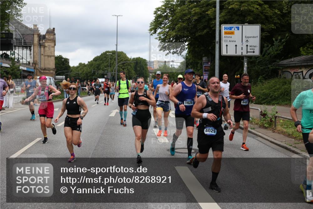 29.06.2025 - hella hamburg halbmarathon Yannick Fuchs http://msf.ph/oto/8268921 29.06.2025 10:48:57 20KM 1125, 1496, 1506, 1628, 2029, 2119, 2252, 2448, 2474, 2561, 2771, 2884, 2955, 3041, 3652, 3791, 3794, 3945, 4029, 4231, 4616, 4868, 4903, 4938, 5319, 6355, 6433, 6443, 6587, 6891, 6938, 8487, 8514, 8618, 8973, 10044, 10368, 10376, 11184, 11333, 11568, 11747, 11797, 11799, 11976, 12483, 12526, 12584, 12961, 13267, 13988, 14036, 14175, 14592, 14638, 14834, 14845, 14909, 14948, 15389, 15854, 15868, 15896, 16047, 16110, 16327, 17842, 18031, 18190, 18380 meine-sportfotos.de