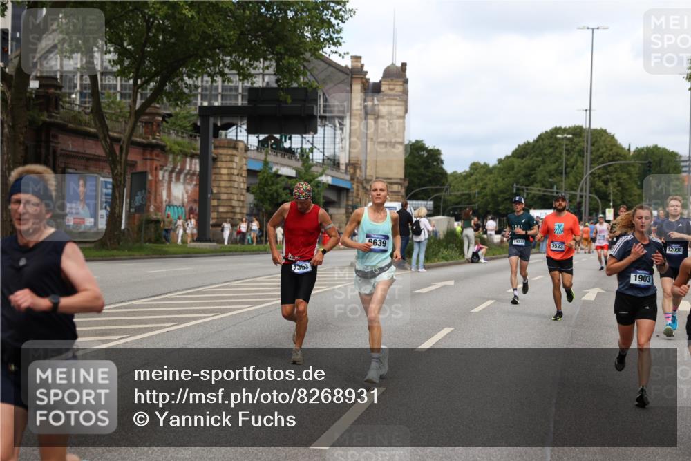 29.06.2025 - hella hamburg halbmarathon Yannick Fuchs http://msf.ph/oto/8268931 29.06.2025 10:36:52 20KM 1209, 1256, 1312, 1700, 1903, 2233, 3523, 4823, 5436, 5682, 6639, 6721, 6770, 7363, 7448, 7693, 7765, 7865, 8694, 10216, 10469, 12098, 13446, 13483, 13709, 13725, 14811, 15095, 15175, 15270, 15654, 16281, 16295, 16507, 16626, 16660, 17000, 17016, 17363, 17637, 17864, 17926, 18330, 18559, 18920 meine-sportfotos.de