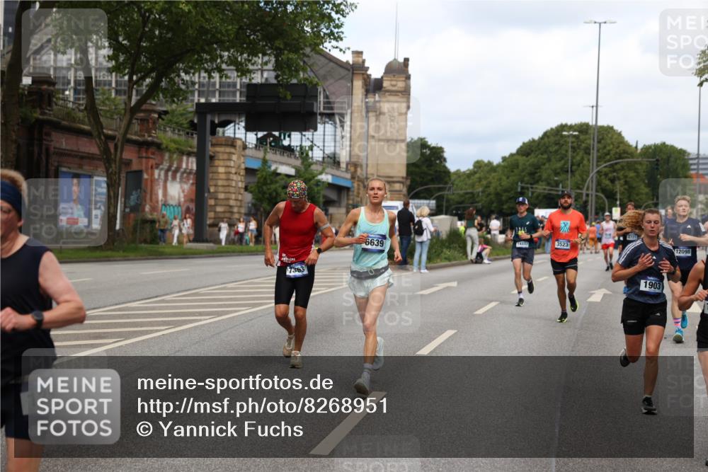 29.06.2025 - hella hamburg halbmarathon Yannick Fuchs http://msf.ph/oto/8268951 29.06.2025 10:36:52 20KM 1209, 1256, 1312, 1700, 1903, 2233, 3523, 4823, 5436, 5682, 6639, 6721, 6770, 7363, 7448, 7693, 7765, 7865, 8694, 10216, 10469, 12098, 13446, 13483, 13709, 13725, 14811, 15095, 15175, 15270, 15654, 16281, 16295, 16507, 16626, 16660, 17000, 17016, 17363, 17637, 17864, 17926, 18330, 18559, 18920 meine-sportfotos.de
