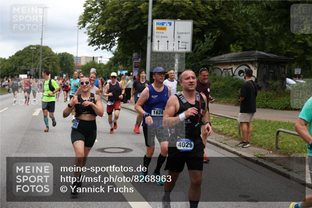 29.06.2025 - hella hamburg halbmarathon Yannick Fuchs http://msf.ph/oto/8268963 29.06.2025 10:48:58 20KM 1125, 1506, 1628, 2029, 2119, 2252, 2448, 2561, 2771, 2884, 2955, 3041, 3652, 3945, 4029, 4231, 4616, 4868, 4903, 4938, 5319, 6355, 6433, 6587, 6891, 6938, 8487, 8514, 8618, 8973, 10044, 10368, 10376, 11184, 11333, 11568, 11747, 11797, 11799, 11976, 12483, 12526, 12584, 12961, 13267, 13988, 14036, 14175, 14592, 14638, 14834, 14845, 14909, 14948, 15389, 15854, 15868, 15896, 16047, 16110, 16327, 17842, 18031, 18190, 18380 meine-sportfotos.de