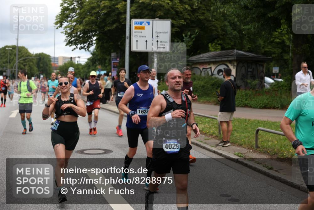 29.06.2025 - hella hamburg halbmarathon Yannick Fuchs http://msf.ph/oto/8268975 29.06.2025 10:48:58 20KM 1125, 1506, 1628, 2029, 2119, 2252, 2448, 2561, 2771, 2884, 2955, 3041, 3652, 3945, 4029, 4231, 4616, 4868, 4903, 4938, 5319, 6355, 6433, 6587, 6891, 6938, 8487, 8514, 8618, 8973, 10044, 10368, 10376, 11184, 11333, 11568, 11747, 11797, 11799, 11976, 12483, 12526, 12584, 12961, 13267, 13988, 14036, 14175, 14592, 14638, 14834, 14845, 14909, 14948, 15389, 15854, 15868, 15896, 16047, 16110, 16327, 17842, 18031, 18190, 18380 meine-sportfotos.de