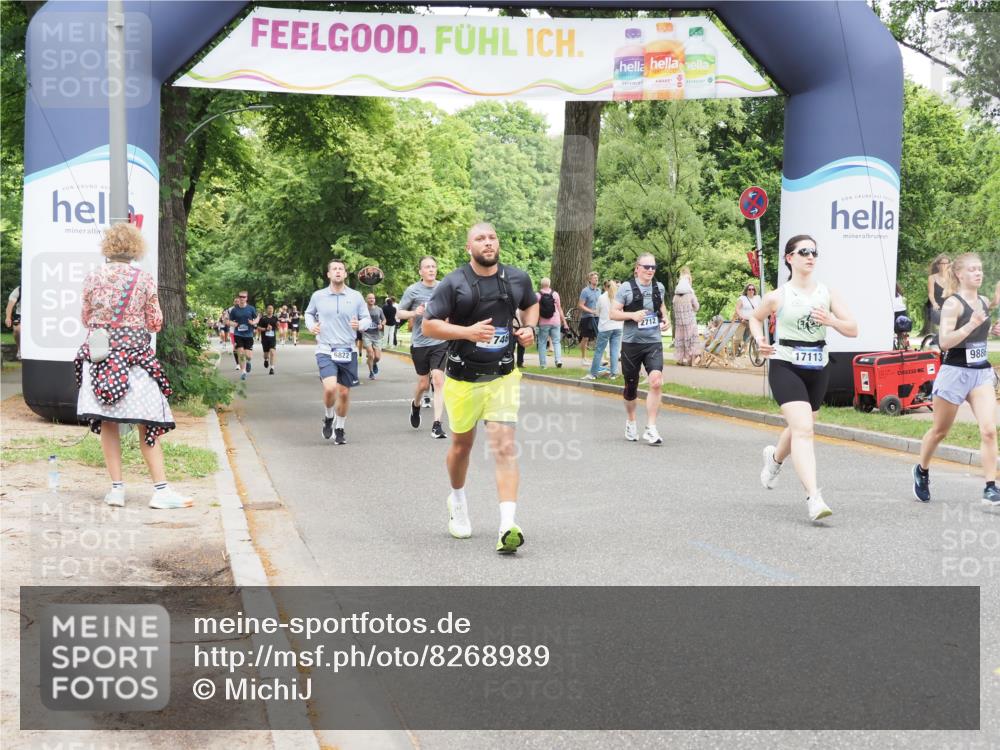 29.06.2025 - hella hamburg halbmarathon MichiJ http://msf.ph/oto/8268989 29.06.2025 10:55:22 Zwischen KM18-KM19 2712, 4032, 6822, 9253, 9886, 13331, 14060, 17113, 17746, 18236, 18239, 18555 meine-sportfotos.de