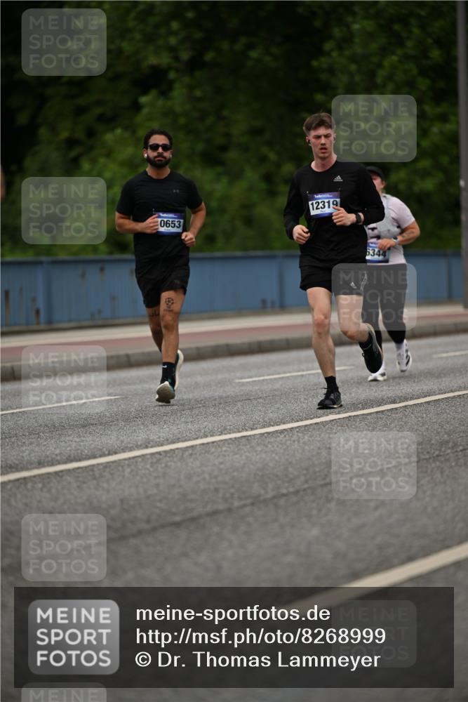 29.06.2025 - hella hamburg halbmarathon Dr. Thomas Lammeyer http://msf.ph/oto/8268999 29.06.2025 10:35:48 Kennedybrücke 1235, 1844, 2672, 2831, 2832, 3358, 3396, 3424, 3571, 3681, 4877, 4953, 5165, 5350, 5496, 5846, 5965, 6160, 6344, 6573, 6640, 7295, 7334, 7816, 8304, 8538, 8806, 9078, 9104, 9183, 9478, 9882, 9883, 10148, 10240, 10421, 10435, 10653, 11178 meine-sportfotos.de