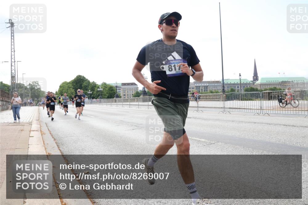 29.06.2025 - hella hamburg halbmarathon Lena Gebhardt http://msf.ph/oto/8269007 29.06.2025 10:11:16 Lombardsbrücke 1166, 1723, 1781, 1866, 2868, 3837, 4287, 5254, 5653, 7271, 7370, 8115, 8171, 8206, 8207, 8368, 8561, 9119, 9169, 9829, 10196, 10372, 11149, 11321, 11755, 12286, 12426, 12556, 12571, 12790, 12836, 13594, 13603, 13939, 14008, 14022, 14149, 14270, 15009, 15214, 15252, 15797, 15908, 16383, 17142, 17500, 17787, 18382, 19172, 19241 meine-sportfotos.de
