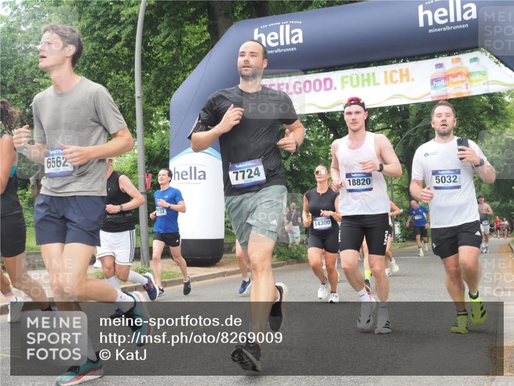 29.06.2025 - hella hamburg halbmarathon KatJ http://msf.ph/oto/8269009 29.06.2025 10:39:31 Zwischen KM18-KM19 2364, 2396, 3426, 4558, 4814, 4839, 5032, 5116, 5482, 5607, 6562, 6657, 7724, 7732, 8661, 8710, 8720 meine-sportfotos.de