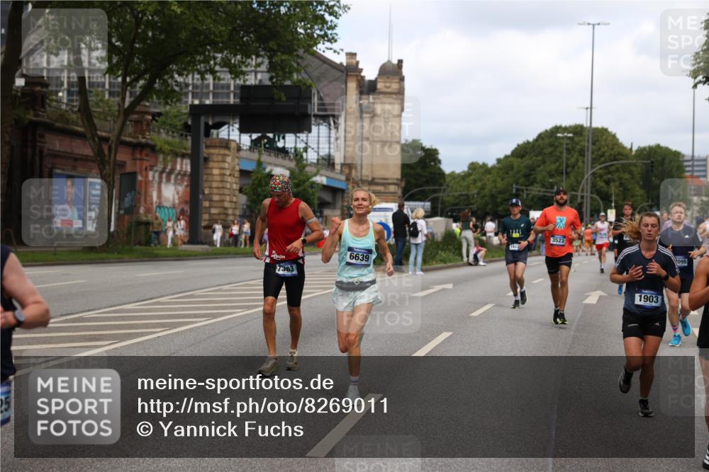 29.06.2025 - hella hamburg halbmarathon Yannick Fuchs http://msf.ph/oto/8269011 29.06.2025 10:36:52 20KM 1209, 1256, 1312, 1700, 1903, 2233, 3523, 4823, 5436, 5682, 6639, 6721, 6770, 7363, 7448, 7693, 7765, 7865, 8694, 10216, 10469, 12098, 13446, 13483, 13709, 13725, 14811, 15095, 15175, 15270, 15654, 16281, 16295, 16507, 16626, 16660, 17000, 17016, 17363, 17637, 17864, 17926, 18330, 18559, 18920 meine-sportfotos.de