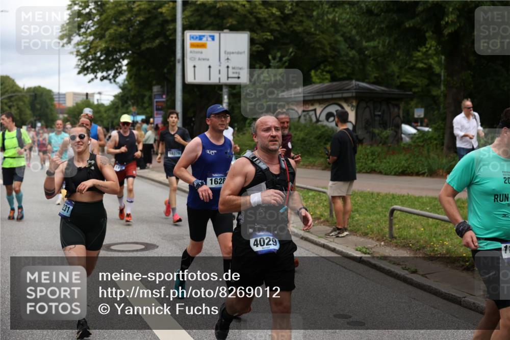 29.06.2025 - hella hamburg halbmarathon Yannick Fuchs http://msf.ph/oto/8269012 29.06.2025 10:48:58 20KM 1125, 1506, 1628, 2029, 2119, 2252, 2448, 2561, 2771, 2884, 2955, 3041, 3652, 3945, 4029, 4231, 4616, 4868, 4903, 4938, 5319, 6355, 6433, 6587, 6891, 6938, 8487, 8514, 8618, 8973, 10044, 10368, 10376, 11184, 11333, 11568, 11747, 11797, 11799, 11976, 12483, 12526, 12584, 12961, 13267, 13988, 14036, 14175, 14592, 14638, 14834, 14845, 14909, 14948, 15389, 15854, 15868, 15896, 16047, 16110, 16327, 17842, 18031, 18190, 18380 meine-sportfotos.de