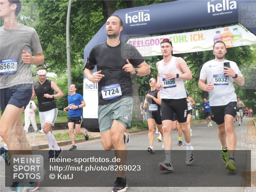 29.06.2025 - hella hamburg halbmarathon KatJ http://msf.ph/oto/8269023 29.06.2025 10:39:31 Zwischen KM18-KM19 2364, 2396, 3426, 4558, 4814, 4839, 5032, 5116, 5482, 5607, 6562, 6657, 7724, 7732, 8661, 8710, 8720 meine-sportfotos.de