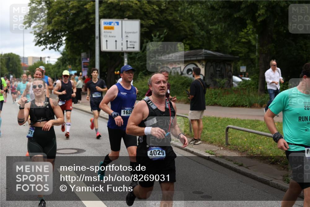 29.06.2025 - hella hamburg halbmarathon Yannick Fuchs http://msf.ph/oto/8269031 29.06.2025 10:48:58 20KM 1125, 1506, 1628, 2029, 2119, 2252, 2448, 2561, 2771, 2884, 2955, 3041, 3652, 3945, 4029, 4231, 4616, 4868, 4903, 4938, 5319, 6355, 6433, 6587, 6891, 6938, 8487, 8514, 8618, 8973, 10044, 10368, 10376, 11184, 11333, 11568, 11747, 11797, 11799, 11976, 12483, 12526, 12584, 12961, 13267, 13988, 14036, 14175, 14592, 14638, 14834, 14845, 14909, 14948, 15389, 15854, 15868, 15896, 16047, 16110, 16327, 17842, 18031, 18190, 18380 meine-sportfotos.de