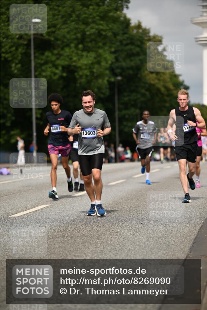 29.06.2025 - hella hamburg halbmarathon Dr. Thomas Lammeyer http://msf.ph/oto/8269090 29.06.2025 10:15:06 Kennedybrücke 1531, 1866, 2868, 4287, 5379, 5440, 8171, 8807, 8810, 10196, 10372, 11149, 11321 meine-sportfotos.de