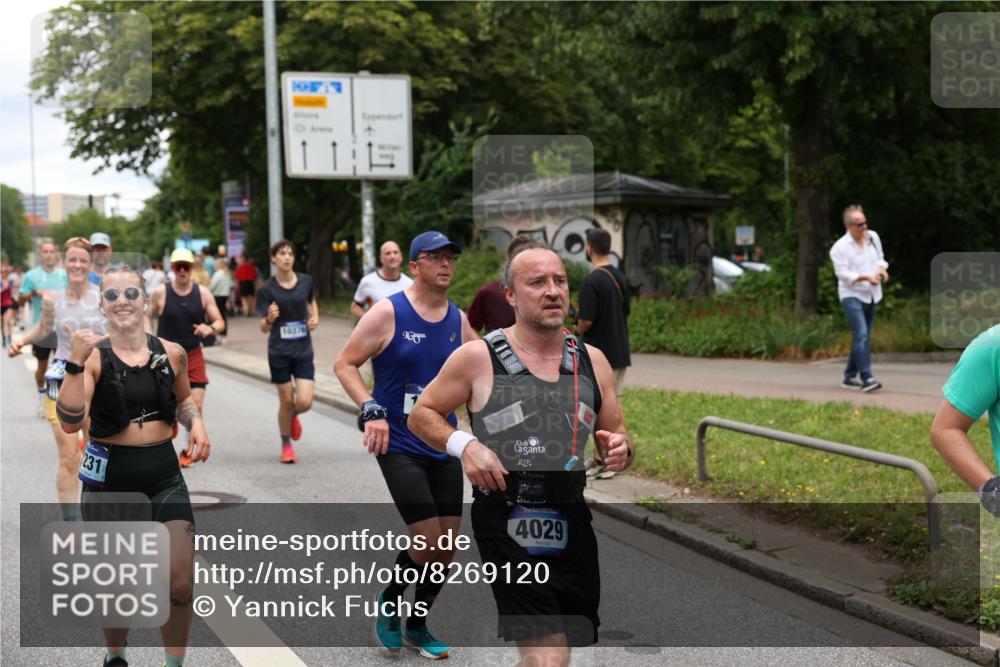 29.06.2025 - hella hamburg halbmarathon Yannick Fuchs http://msf.ph/oto/8269120 29.06.2025 10:48:58 20KM 1125, 1506, 1628, 2029, 2119, 2252, 2448, 2561, 2771, 2884, 2955, 3041, 3652, 3945, 4029, 4231, 4616, 4868, 4903, 4938, 5319, 6355, 6433, 6587, 6891, 6938, 8487, 8514, 8618, 8973, 10044, 10368, 10376, 11184, 11333, 11568, 11747, 11797, 11799, 11976, 12483, 12526, 12584, 12961, 13267, 13988, 14036, 14175, 14592, 14638, 14834, 14845, 14909, 14948, 15389, 15854, 15868, 15896, 16047, 16110, 16327, 17842, 18031, 18190, 18380 meine-sportfotos.de