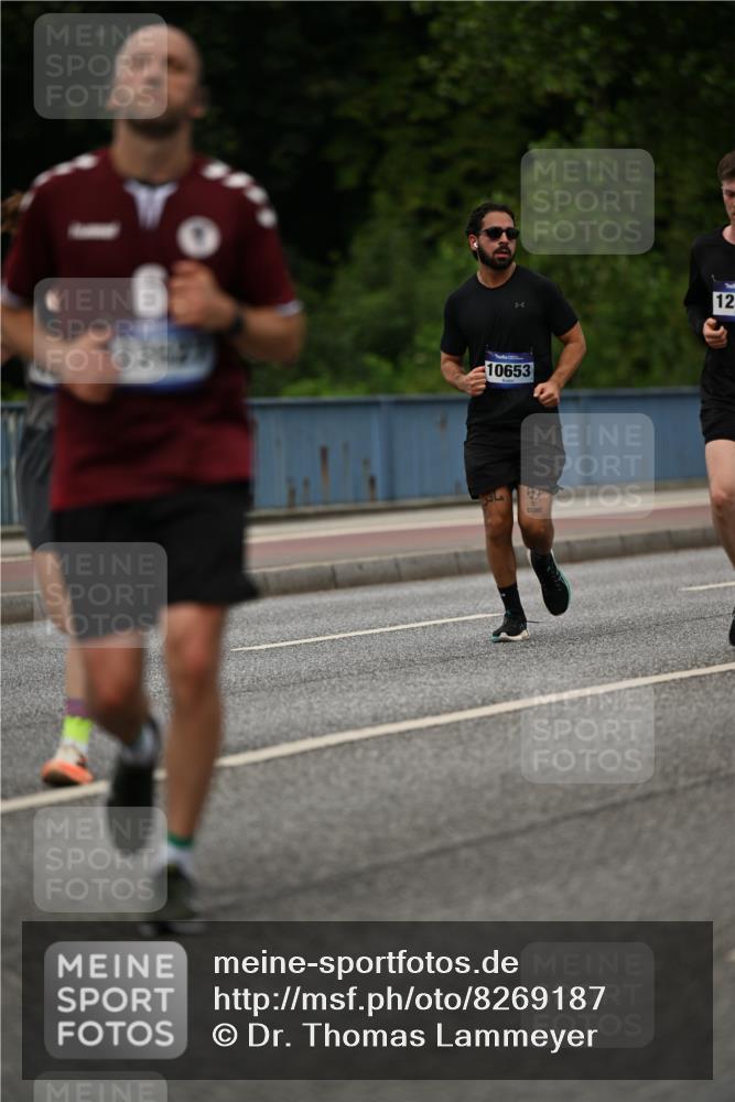 29.06.2025 - hella hamburg halbmarathon Dr. Thomas Lammeyer http://msf.ph/oto/8269187 29.06.2025 10:35:49 Kennedybrücke 1235, 1844, 2672, 2831, 2832, 3358, 3396, 3424, 3571, 3681, 4877, 4953, 5165, 5350, 5496, 5846, 5965, 6160, 6344, 6573, 7295, 7334, 7816, 8304, 8538, 8806, 9078, 9104, 9183, 9478, 9882, 9883, 10240, 10421, 10435, 10653, 11178 meine-sportfotos.de