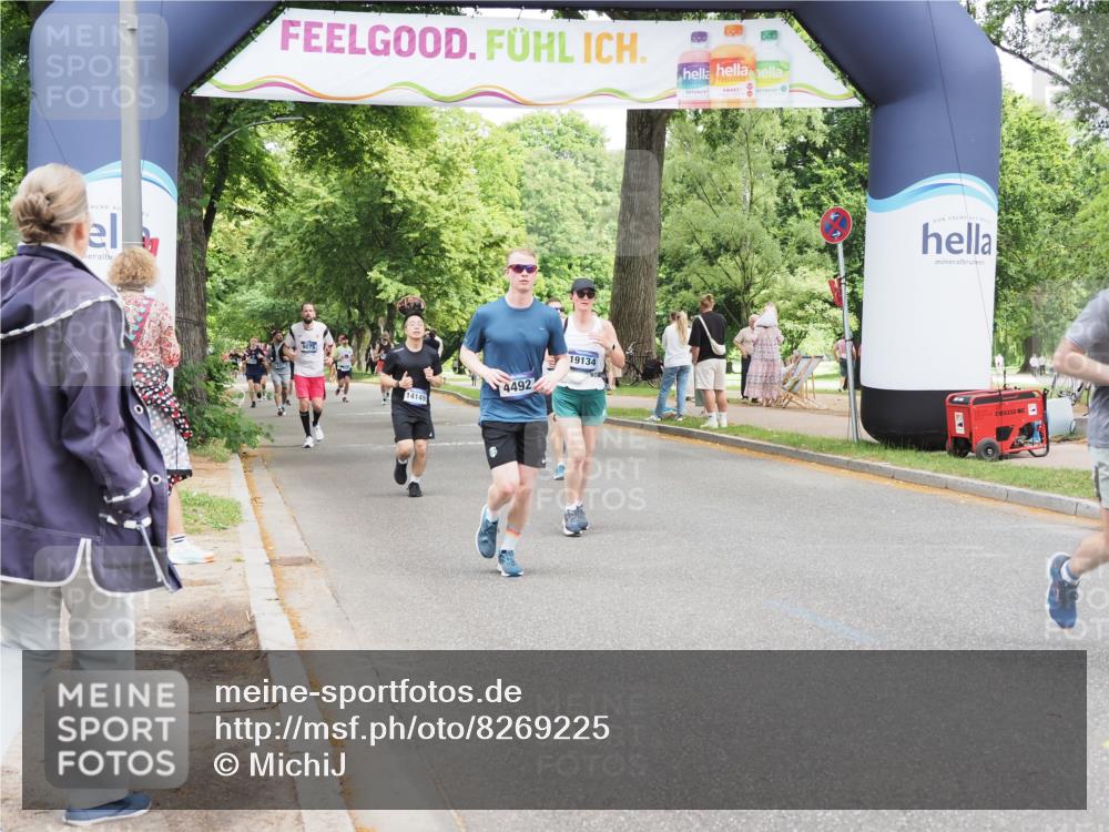 29.06.2025 - hella hamburg halbmarathon MichiJ http://msf.ph/oto/8269225 29.06.2025 10:55:28 Zwischen KM18-KM19 2712, 6822, 8147, 9128, 9886, 14149, 17746, 18042, 19134 meine-sportfotos.de