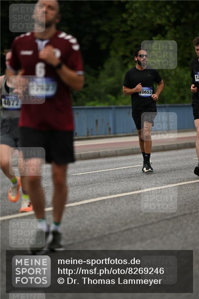29.06.2025 - hella hamburg halbmarathon Dr. Thomas Lammeyer http://msf.ph/oto/8269246 29.06.2025 10:35:49 Kennedybrücke 1235, 1844, 2672, 2831, 2832, 3358, 3396, 3424, 3571, 3681, 4877, 4953, 5165, 5350, 5496, 5846, 5965, 6160, 6344, 6573, 7295, 7334, 7816, 8304, 8538, 8806, 9078, 9104, 9183, 9478, 9882, 9883, 10240, 10421, 10435, 10653, 11178 meine-sportfotos.de