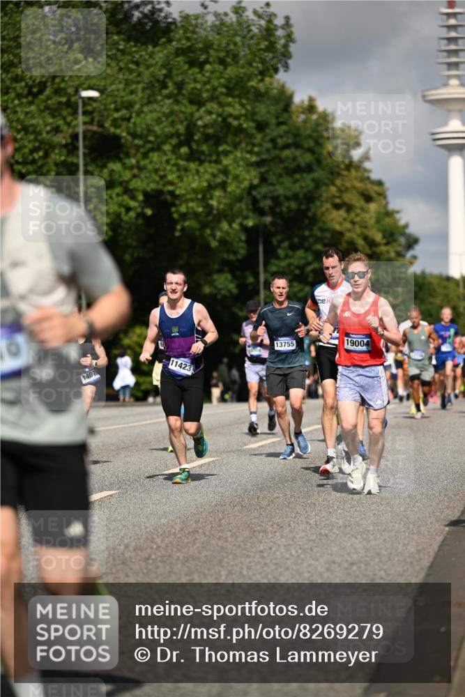 29.06.2025 - hella hamburg halbmarathon Dr. Thomas Lammeyer http://msf.ph/oto/8269279 29.06.2025 09:52:31 Kennedybrücke 1042, 1571, 1600, 2262, 2707, 2797, 3547, 4062, 4381, 5003, 5124, 6037, 6047, 7310, 7482, 7981, 8002, 9640, 9643, 10190, 10369, 10451, 10738, 10877, 11106, 11177, 11423 meine-sportfotos.de
