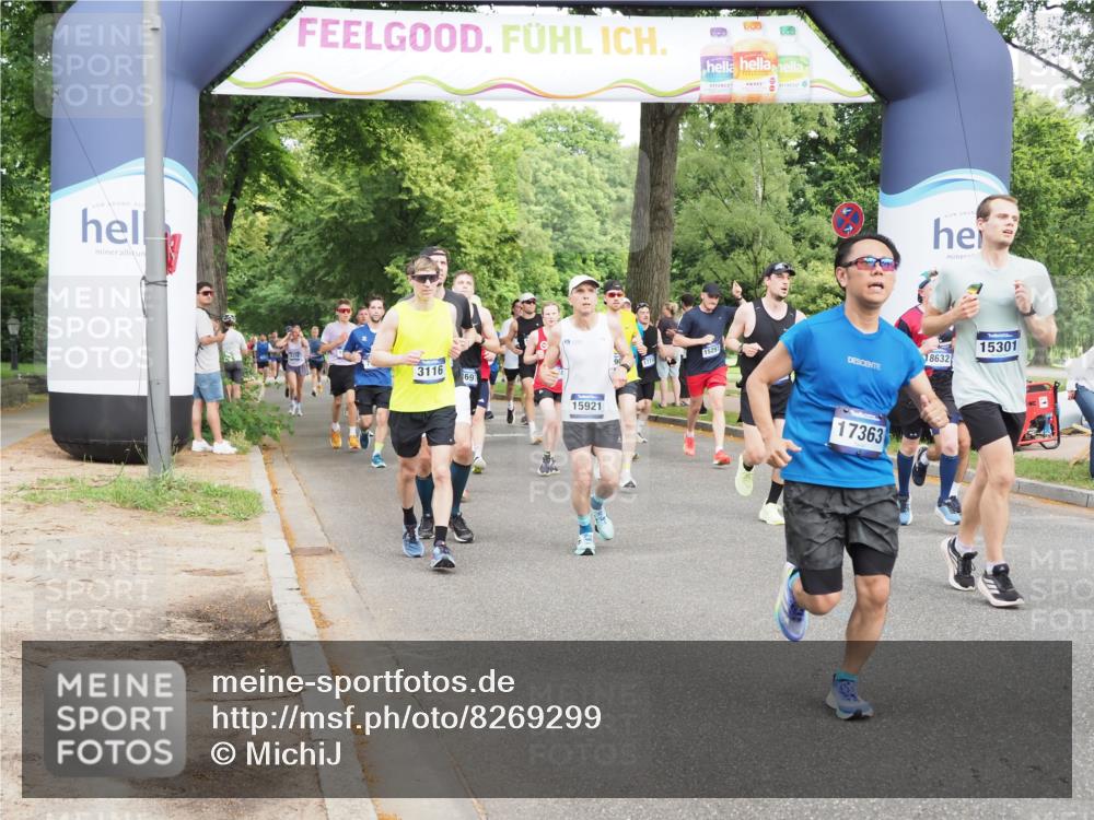 29.06.2025 - hella hamburg halbmarathon MichiJ http://msf.ph/oto/8269299 29.06.2025 10:31:08 Zwischen KM18-KM19 2233, 3116, 3697, 9371, 14201, 14210, 15301, 15921, 16626, 17363, 18632, 18920, 18987, 19090 meine-sportfotos.de