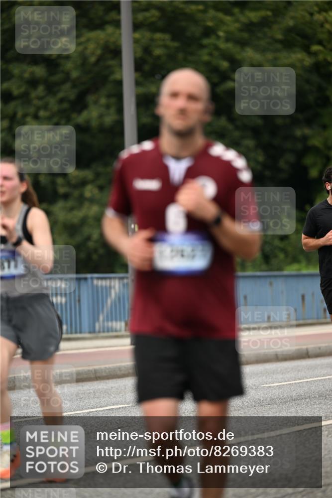 29.06.2025 - hella hamburg halbmarathon Dr. Thomas Lammeyer http://msf.ph/oto/8269383 29.06.2025 10:35:49 Kennedybrücke 1235, 1844, 2672, 2831, 2832, 3358, 3396, 3424, 3571, 3681, 4877, 4953, 5165, 5350, 5496, 5846, 5965, 6160, 6344, 6573, 7295, 7334, 7816, 8304, 8538, 8806, 9078, 9104, 9183, 9478, 9882, 9883, 10240, 10421, 10435, 10653, 11178 meine-sportfotos.de