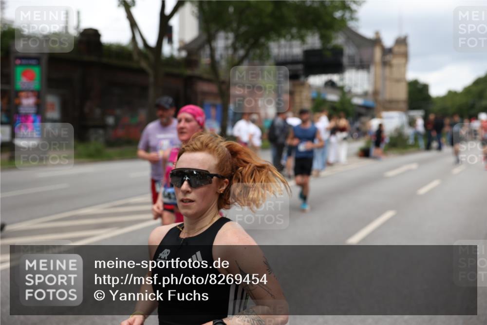 29.06.2025 - hella hamburg halbmarathon Yannick Fuchs http://msf.ph/oto/8269454 29.06.2025 10:48:59 20KM 1125, 1506, 1628, 2029, 2119, 2252, 2448, 2561, 2884, 2955, 3041, 3256, 3652, 3945, 4029, 4231, 4616, 4868, 4903, 4938, 5319, 6355, 6433, 6587, 6891, 6938, 8487, 8514, 8618, 8973, 10044, 10368, 10376, 11184, 11333, 11568, 11797, 11799, 11976, 12483, 12526, 12584, 12961, 13267, 13988, 14175, 14638, 14834, 14845, 14909, 15389, 15854, 15868, 15896, 16047, 16110, 16327, 17842, 18031, 18190, 18380 meine-sportfotos.de