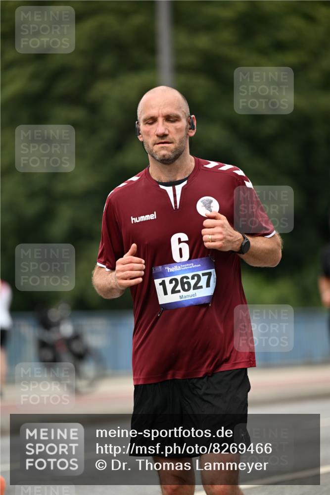 29.06.2025 - hella hamburg halbmarathon Dr. Thomas Lammeyer http://msf.ph/oto/8269466 29.06.2025 10:35:50 Kennedybrücke 1235, 1844, 2672, 2831, 2832, 3358, 3396, 3424, 3571, 3681, 4877, 4953, 5165, 5350, 5496, 5846, 5965, 6160, 6344, 6573, 7295, 7334, 7816, 8304, 8538, 8806, 9078, 9104, 9183, 9478, 9882, 9883, 10240, 10421, 10435, 10653, 11178 meine-sportfotos.de