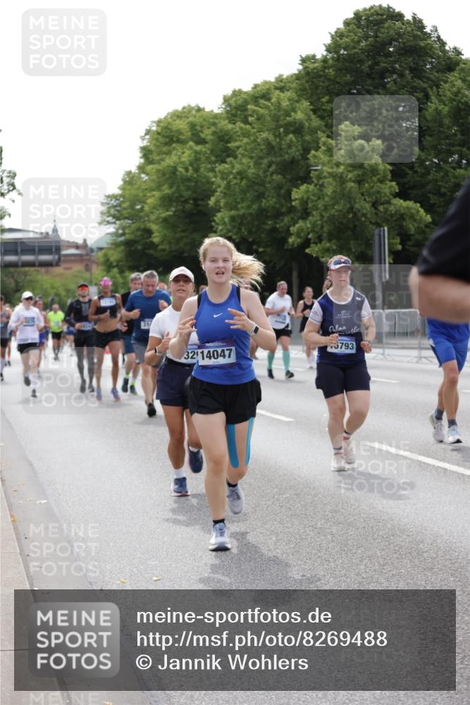29.06.2025 - hella hamburg halbmarathon Jannik Wohlers http://msf.ph/oto/8269488 29.06.2025 10:33:48 Lombardsbrücke 1672, 1705, 1787, 2265, 2464, 2496, 2526, 2801, 2933, 3145, 3829, 3848, 4807, 4824, 4826, 5584, 6105, 7324, 7329, 8277, 8349, 8965, 10360, 10564, 11432, 11642, 11668, 12165, 12330, 12896, 13437, 13485, 13747, 14047, 14058, 14854, 14855, 14873, 14919, 15792, 15793, 15845, 15983, 16115, 16578, 17105, 17440, 17650, 17789, 17953, 18044 meine-sportfotos.de