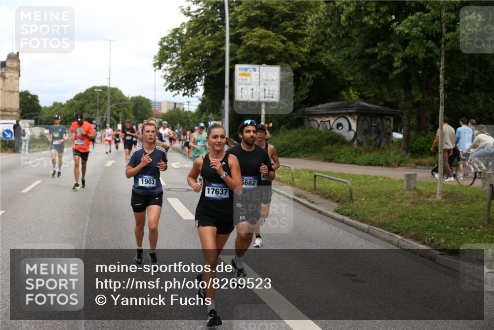 29.06.2025 - hella hamburg halbmarathon Yannick Fuchs http://msf.ph/oto/8269523 29.06.2025 10:36:53 20KM 1209, 1256, 1312, 1700, 1903, 2233, 3523, 4823, 5436, 5682, 6639, 6721, 6770, 7035, 7363, 7448, 7693, 7734, 7765, 7865, 8694, 10216, 10469, 12098, 13446, 13483, 13709, 13725, 14811, 15095, 15175, 15270, 15654, 16281, 16295, 16507, 16626, 16660, 17000, 17016, 17363, 17637, 17864, 17926, 18330, 18559, 18920 meine-sportfotos.de