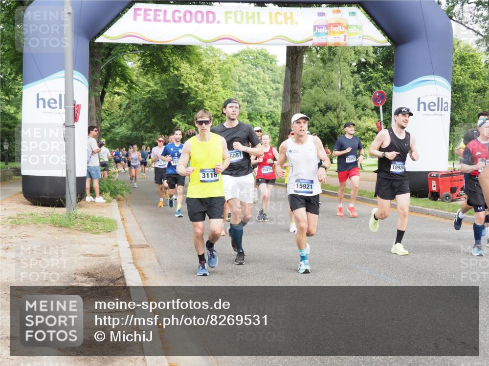 29.06.2025 - hella hamburg halbmarathon MichiJ http://msf.ph/oto/8269531 29.06.2025 10:31:09 Zwischen KM18-KM19 2233, 3116, 3697, 9371, 14201, 14210, 15233, 15301, 15921, 16626, 17363, 17864, 18274, 18632, 18920, 18987, 19090 meine-sportfotos.de