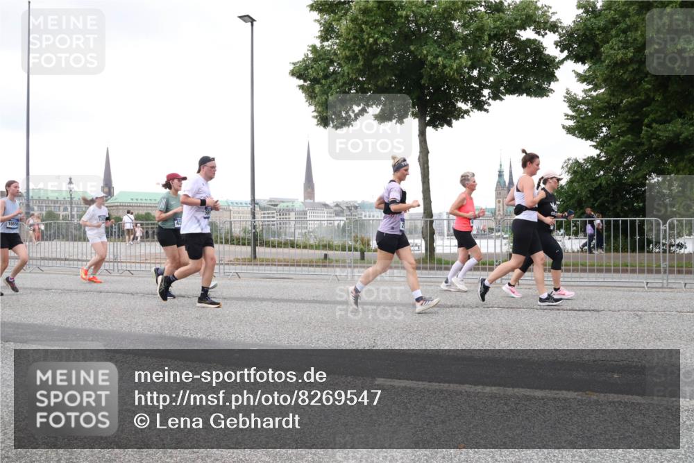 29.06.2025 - hella hamburg halbmarathon Lena Gebhardt http://msf.ph/oto/8269547 29.06.2025 10:54:15 Lombardsbrücke 16691, 1017, 1263, 1687, 1744, 1753, 1762, 1779, 1789, 1822, 1949, 2079, 2244, 2372, 2532, 2600, 2761, 2854, 3055, 3079, 3187, 3188, 3249, 3364, 3465, 3467, 3557, 3761, 3795, 3857, 4323, 4685, 4720, 4838, 4971, 5157, 5185, 5216, 5309, 5430, 5514, 5804, 5817, 5898, 5933, 5964, 5993, 6023, 6039, 6192, 6279, 6468, 6583, 6987, 6988, 7498, 7614, 7670, 7874, 7946, 7986, 8801, 8803, 8867, 8924, 9130, 9138, 9203, 9503, 9572, 10207, 11354, 11390, 11785, 12930 meine-sportfotos.de