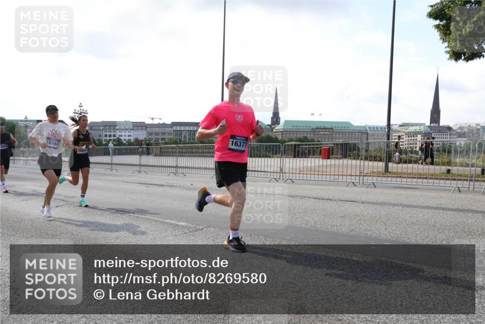 29.06.2025 - hella hamburg halbmarathon Lena Gebhardt http://msf.ph/oto/8269580 29.06.2025 09:44:47 Lombardsbrücke 10156, 16377, 1065, 1827, 2021, 2879, 3075, 3201, 3845, 3968, 4678, 5269, 5344, 5367, 6619, 7349, 8473, 8731, 8975, 9079, 10106, 10156, 10173, 10790, 10848, 11877, 12287, 12337, 12369, 13779, 13838, 13956, 14164, 14828, 15268, 15576, 15583, 15655, 15880, 16118, 16377, 16508, 16736, 17258, 17354, 18567, 18699, 19114 meine-sportfotos.de