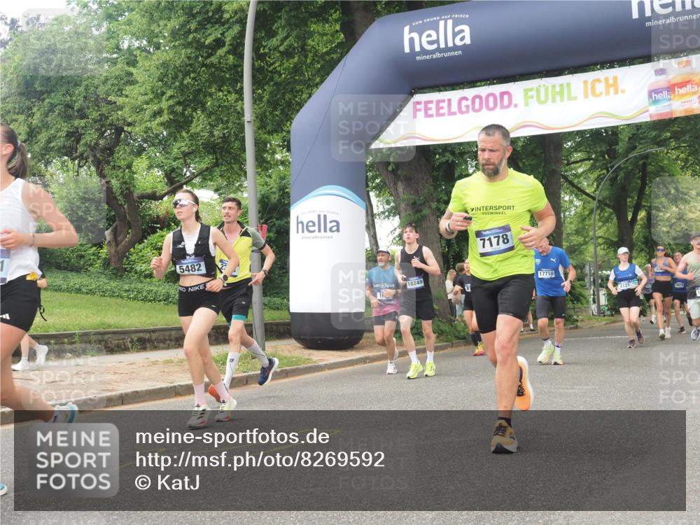 29.06.2025 - hella hamburg halbmarathon KatJ http://msf.ph/oto/8269592 29.06.2025 10:39:34 Zwischen KM18-KM19 2364, 4121, 4814, 4839, 5032, 5482, 6562, 6657, 7178, 7724, 7732, 8172, 8661, 8710, 8720 meine-sportfotos.de