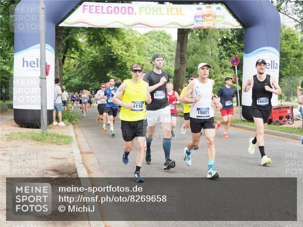 29.06.2025 - hella hamburg halbmarathon MichiJ http://msf.ph/oto/8269658 29.06.2025 10:31:09 Zwischen KM18-KM19 2233, 3116, 3697, 9371, 14201, 14210, 15233, 15301, 15921, 16626, 17363, 17864, 18274, 18632, 18920, 18987, 19090 meine-sportfotos.de