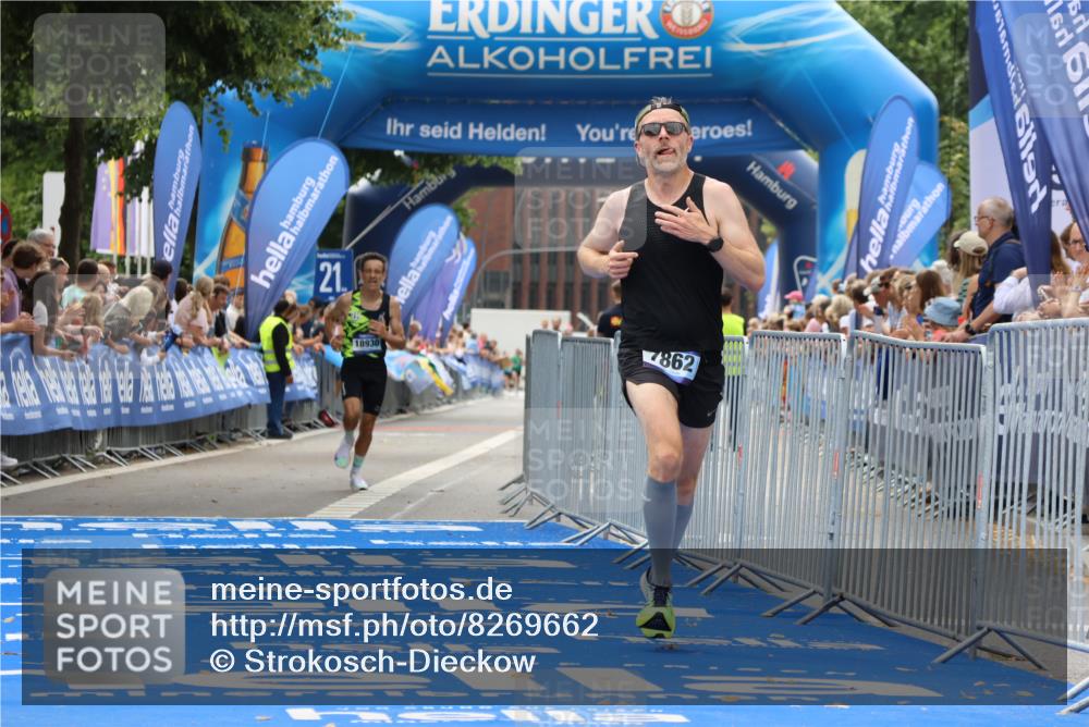 29.06.2025 - hella hamburg halbmarathon Strokosch-Dieckow http://msf.ph/oto/8269662 29.06.2025 10:23:03 Ziel 4128, 7862, 18328, 18930 meine-sportfotos.de