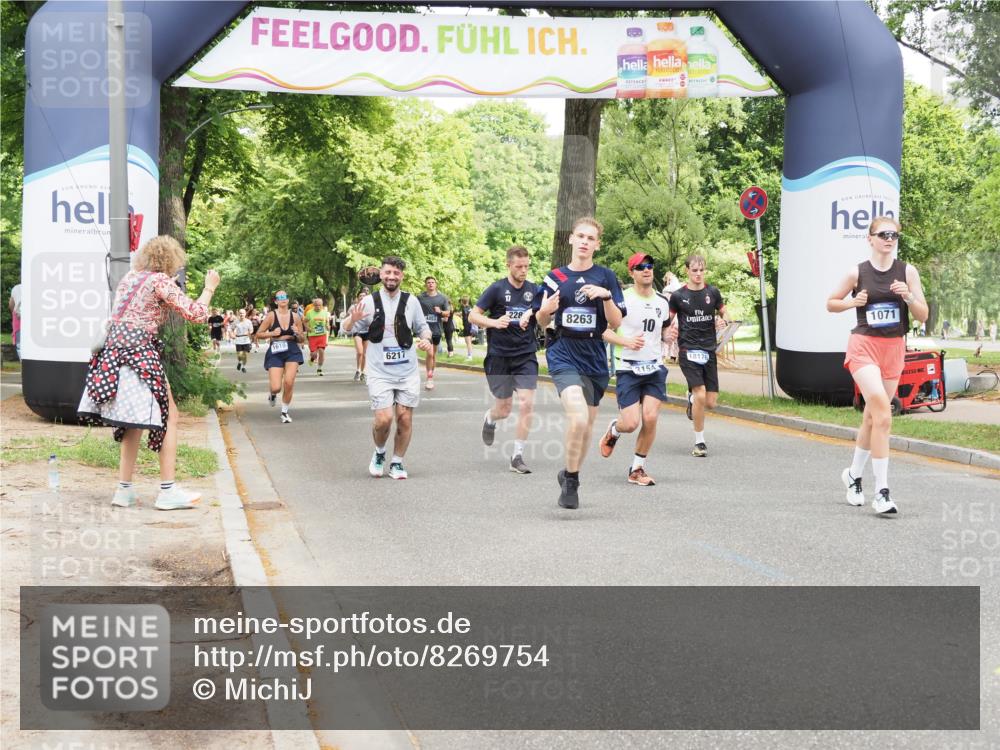 29.06.2025 - hella hamburg halbmarathon MichiJ http://msf.ph/oto/8269754 29.06.2025 10:55:38 Zwischen KM18-KM19 1071, 3154, 6217, 8263, 8632, 9075, 14868, 15697, 18176 meine-sportfotos.de