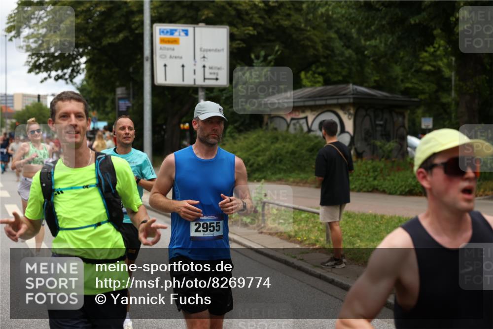 29.06.2025 - hella hamburg halbmarathon Yannick Fuchs http://msf.ph/oto/8269774 29.06.2025 10:49:01 20KM 1125, 1506, 1628, 2029, 2119, 2252, 2448, 2561, 2884, 2955, 3256, 3652, 4029, 4616, 4868, 4903, 4938, 5021, 5319, 6355, 6433, 6587, 6891, 6938, 8487, 8618, 8973, 10044, 10368, 10376, 11184, 11333, 11568, 11797, 11799, 11976, 12483, 12526, 12584, 12961, 13267, 13988, 14175, 14750, 14834, 14845, 14909, 15389, 15854, 15868, 15896, 16047, 16110, 16327, 17842, 18031, 18190, 18380 meine-sportfotos.de