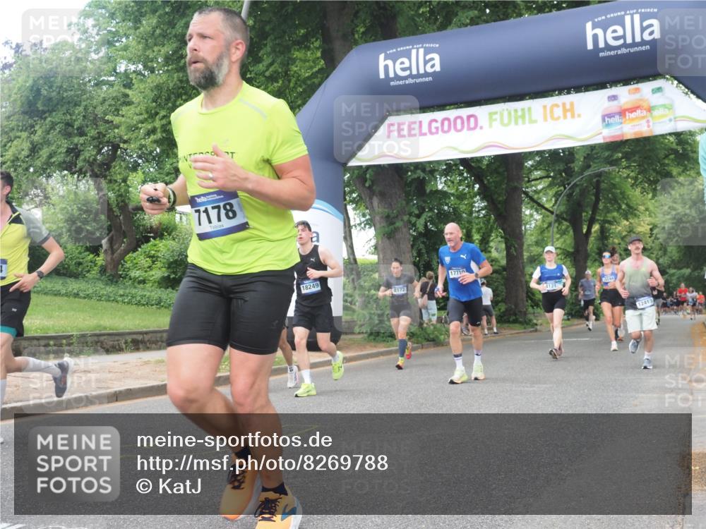 29.06.2025 - hella hamburg halbmarathon KatJ http://msf.ph/oto/8269788 29.06.2025 10:39:34 Zwischen KM18-KM19 2364, 4121, 4814, 4839, 5032, 5482, 6562, 6657, 7178, 7724, 7732, 8172, 8661, 8710, 8720 meine-sportfotos.de