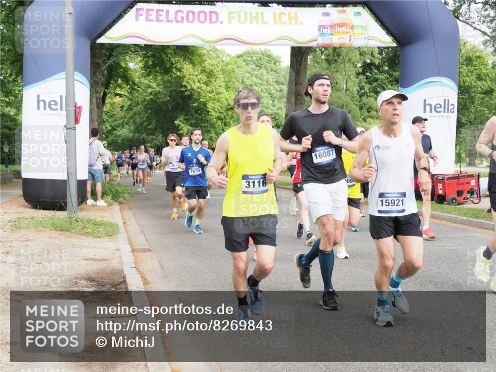 29.06.2025 - hella hamburg halbmarathon MichiJ http://msf.ph/oto/8269843 29.06.2025 10:31:10 Zwischen KM18-KM19 1353, 2233, 3116, 3697, 7448, 9371, 14201, 14210, 15233, 15301, 15921, 16626, 17363, 17733, 17864, 17911, 18274, 18632, 18920, 18987, 19090 meine-sportfotos.de