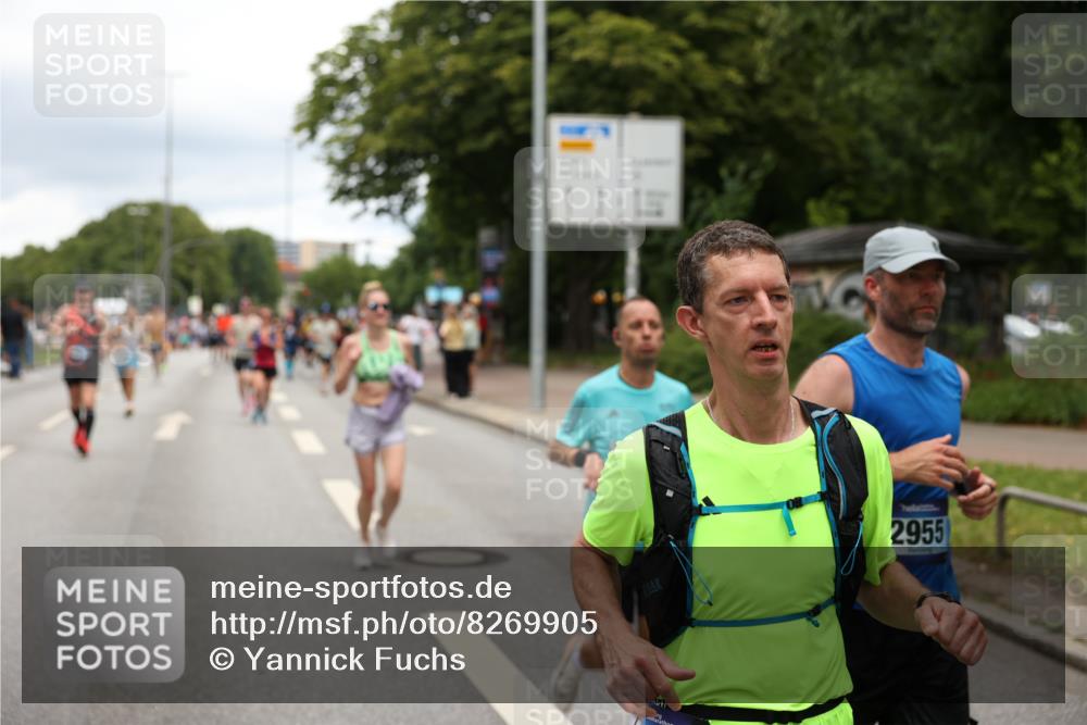 29.06.2025 - hella hamburg halbmarathon Yannick Fuchs http://msf.ph/oto/8269905 29.06.2025 10:49:01 20KM 1125, 1506, 1628, 2029, 2119, 2252, 2448, 2561, 2884, 2955, 3256, 3652, 4029, 4616, 4868, 4903, 4938, 5021, 5319, 6355, 6433, 6587, 6891, 6938, 8487, 8618, 8973, 10044, 10368, 10376, 11184, 11333, 11568, 11797, 11799, 11976, 12483, 12526, 12584, 12961, 13267, 13988, 14175, 14750, 14834, 14845, 14909, 15389, 15854, 15868, 15896, 16047, 16110, 16327, 17842, 18031, 18190, 18380 meine-sportfotos.de