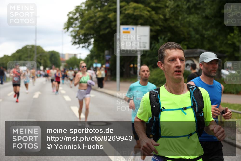 29.06.2025 - hella hamburg halbmarathon Yannick Fuchs http://msf.ph/oto/8269943 29.06.2025 10:49:01 20KM 1125, 1506, 1628, 2029, 2119, 2252, 2448, 2561, 2884, 2955, 3256, 3652, 4029, 4616, 4868, 4903, 4938, 5021, 5319, 6355, 6433, 6587, 6891, 6938, 8487, 8618, 8973, 10044, 10368, 10376, 11184, 11333, 11568, 11797, 11799, 11976, 12483, 12526, 12584, 12961, 13267, 13988, 14175, 14750, 14834, 14845, 14909, 15389, 15854, 15868, 15896, 16047, 16110, 16327, 17842, 18031, 18190, 18380 meine-sportfotos.de
