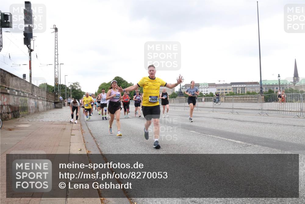 29.06.2025 - hella hamburg halbmarathon Lena Gebhardt http://msf.ph/oto/8270053 29.06.2025 10:54:17 Lombardsbrücke 854, 2600, 5514, 1017, 1263, 1687, 1744, 1753, 1762, 1779, 1789, 1822, 1949, 2079, 2244, 2372, 2532, 2600, 2761, 2854, 3079, 3187, 3188, 3249, 3364, 3465, 3467, 3557, 3761, 3795, 3857, 4323, 4685, 4720, 4838, 4971, 5157, 5185, 5216, 5309, 5430, 5514, 5804, 5817, 5898, 5933, 5964, 5993, 6023, 6192, 6279, 6468, 6583, 6987, 6988, 7498, 7614, 7670, 7874, 7946, 7986, 8801, 8803, 8867, 8924, 9130, 9138, 9203, 9503, 9572, 10207, 11354, 11390, 11785, 12930 meine-sportfotos.de