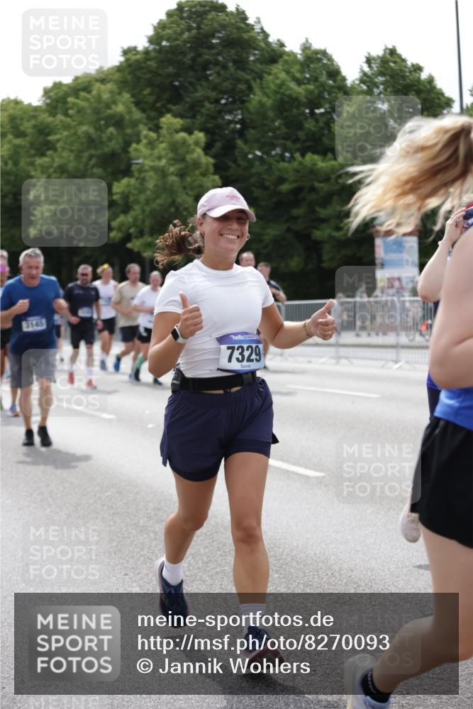 29.06.2025 - hella hamburg halbmarathon Jannik Wohlers http://msf.ph/oto/8270093 29.06.2025 10:33:50 Lombardsbrücke 1672, 2265, 2464, 2496, 2510, 2511, 2526, 2801, 2933, 3145, 3829, 3848, 4824, 4826, 5609, 6105, 6574, 7324, 7329, 8277, 8349, 8965, 10360, 10564, 11432, 11668, 12165, 12330, 12896, 13437, 13485, 13747, 14047, 14058, 14854, 14855, 14918, 14919, 15793, 15845, 15983, 16115, 16578, 17105, 17650, 17789, 17953, 18044 meine-sportfotos.de