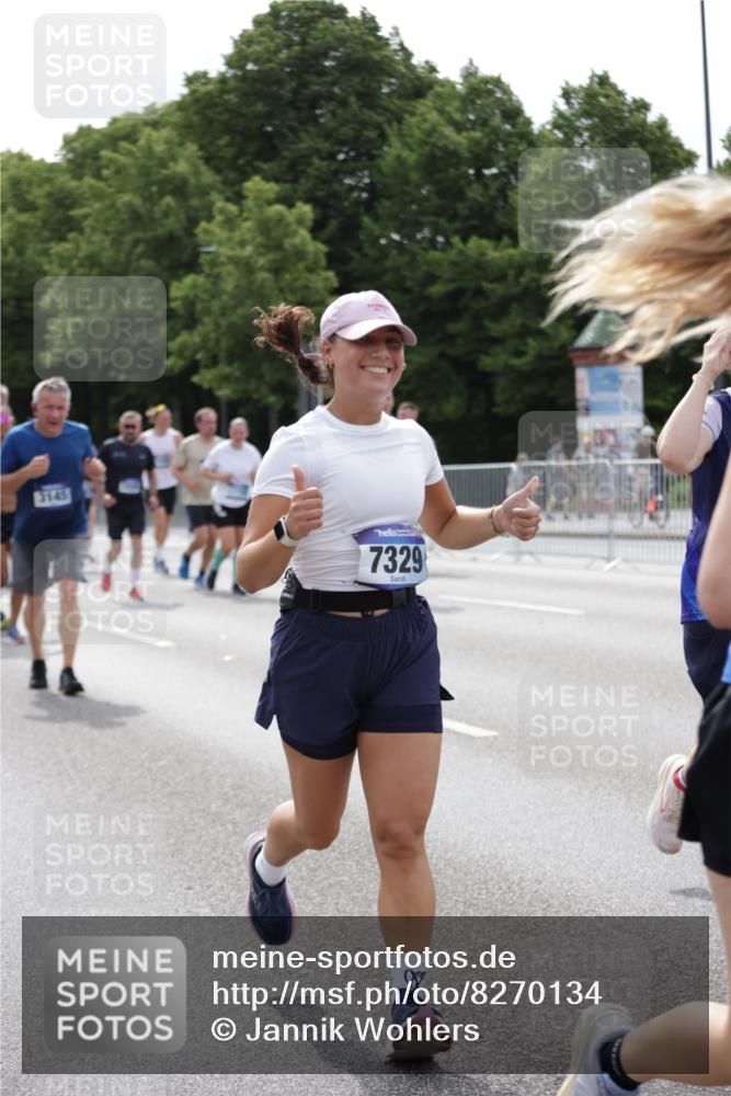 29.06.2025 - hella hamburg halbmarathon Jannik Wohlers http://msf.ph/oto/8270134 29.06.2025 10:33:50 Lombardsbrücke 1672, 2265, 2464, 2496, 2510, 2511, 2526, 2801, 2933, 3145, 3829, 3848, 4824, 4826, 5609, 6105, 6574, 7324, 7329, 8277, 8349, 8965, 10360, 10564, 11432, 11668, 12165, 12330, 12896, 13437, 13485, 13747, 14047, 14058, 14854, 14855, 14918, 14919, 15793, 15845, 15983, 16115, 16578, 17105, 17650, 17789, 17953, 18044 meine-sportfotos.de
