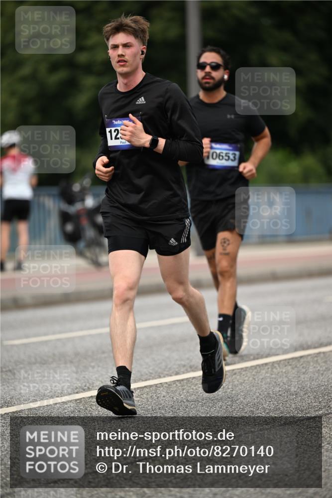 29.06.2025 - hella hamburg halbmarathon Dr. Thomas Lammeyer http://msf.ph/oto/8270140 29.06.2025 10:35:52 Kennedybrücke 1235, 1844, 2672, 2831, 2832, 3358, 3396, 3571, 3681, 4877, 4953, 5165, 5350, 5496, 5846, 5965, 6160, 6344, 6573, 7295, 7334, 7816, 7898, 8304, 8538, 8757, 8806, 9078, 9104, 9478, 9882, 9883, 10240, 10421, 10435, 10653, 11178 meine-sportfotos.de