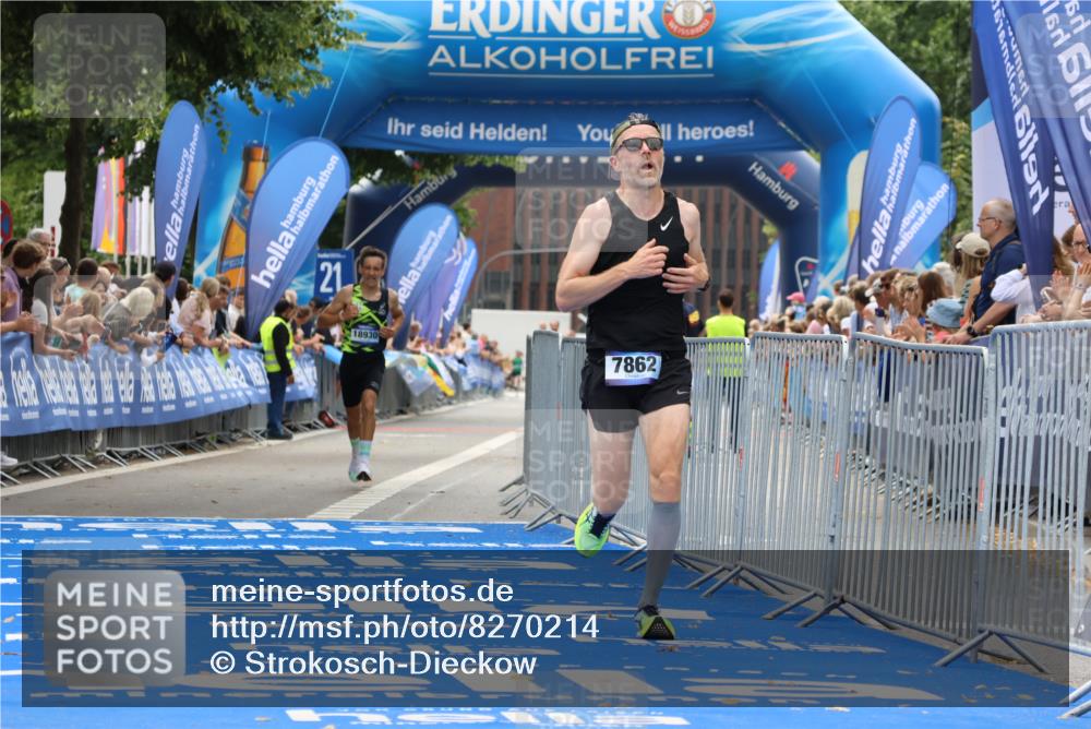 29.06.2025 - hella hamburg halbmarathon Strokosch-Dieckow http://msf.ph/oto/8270214 29.06.2025 10:23:02 Ziel 4128, 7862, 18328, 18930 meine-sportfotos.de