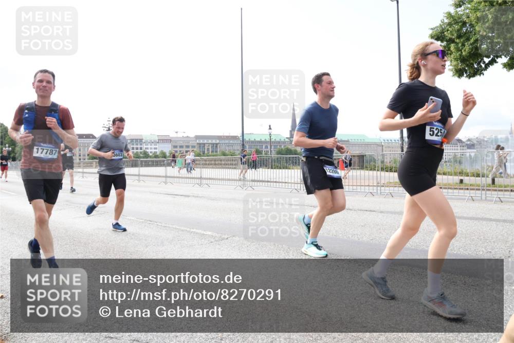 29.06.2025 - hella hamburg halbmarathon Lena Gebhardt http://msf.ph/oto/8270291 29.06.2025 10:11:21 Lombardsbrücke 1166, 1723, 1781, 1866, 2868, 3837, 4287, 5254, 5653, 7271, 7370, 8115, 8171, 8206, 8207, 8368, 8561, 8807, 8810, 9119, 10196, 10372, 11149, 11321, 11755, 12286, 12556, 12571, 12790, 12836, 13203, 13603, 13939, 14008, 14022, 14149, 14270, 15009, 15252, 15797, 15908, 16383, 17142, 17500, 17787, 18278, 18382, 19172, 19241 meine-sportfotos.de