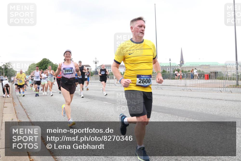 29.06.2025 - hella hamburg halbmarathon Lena Gebhardt http://msf.ph/oto/8270346 29.06.2025 10:54:18 Lombardsbrücke 1263, 1779, 2854, 16, 2600, 1017, 1263, 1687, 1744, 1762, 1779, 1789, 1822, 1949, 2079, 2244, 2372, 2532, 2600, 2761, 2854, 3079, 3187, 3188, 3249, 3364, 3465, 3467, 3557, 3761, 3795, 3857, 4323, 4685, 4720, 4838, 4971, 5157, 5185, 5216, 5309, 5430, 5514, 5804, 5817, 5898, 5933, 5964, 5993, 6023, 6192, 6279, 6468, 6583, 6987, 6988, 7498, 7614, 7670, 7874, 7946, 7986, 8801, 8803, 8867, 8924, 9130, 9138, 9203, 9503, 9572, 10207, 11354, 11390, 11785, 12930 meine-sportfotos.de