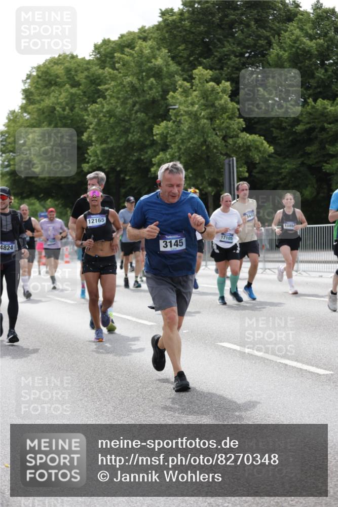 29.06.2025 - hella hamburg halbmarathon Jannik Wohlers http://msf.ph/oto/8270348 29.06.2025 10:33:51 Lombardsbrücke 1672, 2265, 2464, 2496, 2510, 2511, 2801, 2933, 3145, 3829, 3848, 4824, 4826, 5609, 6105, 6574, 7324, 7329, 8277, 8349, 8965, 10360, 10564, 11432, 11668, 12165, 12896, 13437, 13485, 13747, 13957, 14047, 14058, 14854, 14855, 14918, 14919, 15793, 15845, 15983, 16115, 16578, 17105, 17230, 17650, 17789, 17953, 18044 meine-sportfotos.de