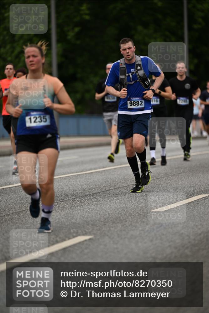29.06.2025 - hella hamburg halbmarathon Dr. Thomas Lammeyer http://msf.ph/oto/8270350 29.06.2025 10:35:55 Kennedybrücke 1235, 2672, 2831, 2832, 3358, 3396, 3571, 3681, 4877, 4953, 5350, 5496, 5846, 6344, 6573, 7295, 7334, 7816, 7898, 8304, 8538, 8757, 8806, 9078, 9104, 9478, 9882, 9883, 10421, 10435, 10653 meine-sportfotos.de